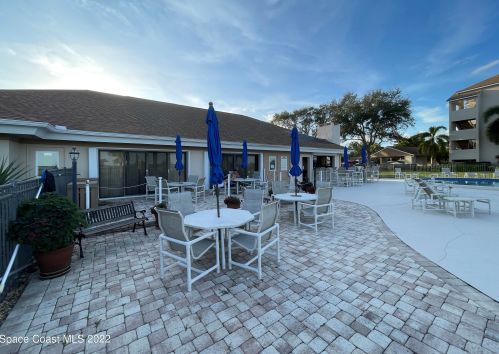 6175 Mirror Lake Dr, Sebastian FL  32958-4744 exterior