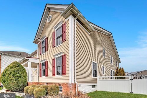 15 North St, Trenton, NJ 08691-4144