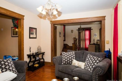 145 Southmayd Rd, Waterbury CT  06705-2037 exterior
