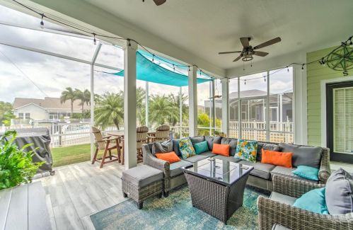 413 Islebay Dr, Ruskin FL  33572-3332 exterior