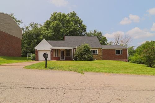 21 Wallace Rd, Pittsburgh, PA 15209-2015