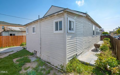 527 Mckinley Ave, Oxnard CA  93030-3661 exterior