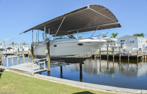 11581 Dogwood Ln, Fort Myers Beach FL  33931-7130 exterior