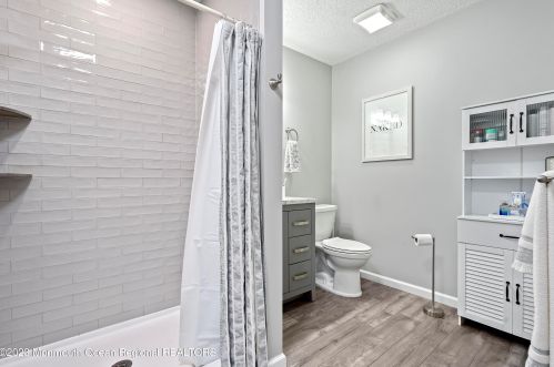 76 Players Cir, Tinton Falls NJ  07724-3805 exterior