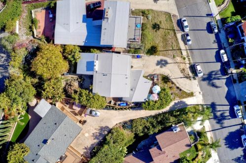 1552 Monmouth Dr, San Diego CA 92109-2247 exterior