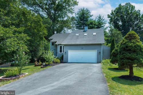 1704 Wheatland Ave, Lancaster PA  17603-4520 exterior