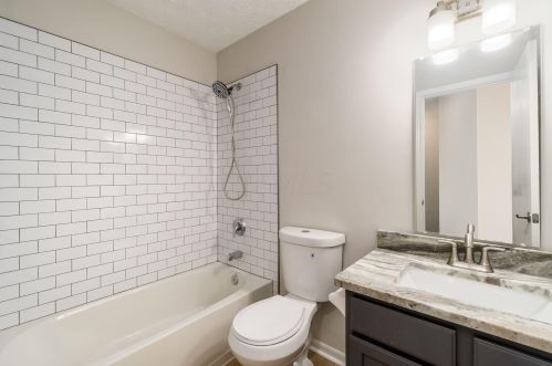 7720 Solomen Run Dr, Blacklick OH  43004-9083 exterior