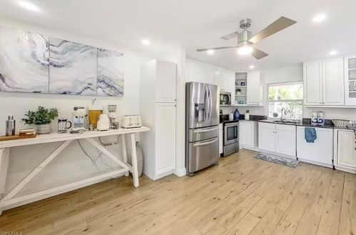 1271 Alhambra Cir, Naples FL 34103-3290 exterior