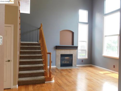 2468 Basilicae Way, Manteca CA  95337-8319 exterior