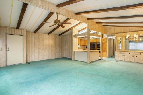 1325 Medallion St, Redlands CA  92374-2666 exterior