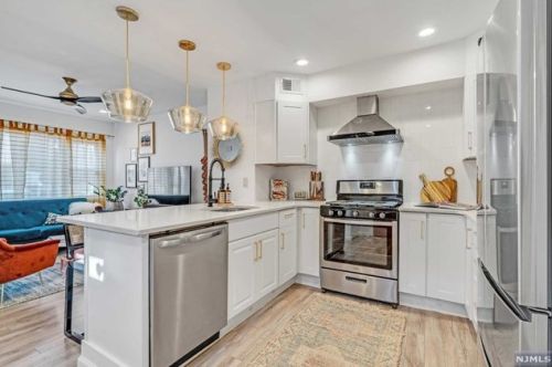 3104 Summit Ave, Union City NJ  07087-2415 exterior