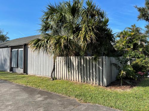 1422 39th Ave, Vero Beach FL  32960-2787 exterior