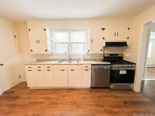 415 High St, Milford CT  06461-2533 exterior