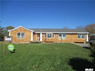 990 Bridge Ln, Nassau Point, NY 11935-1349
