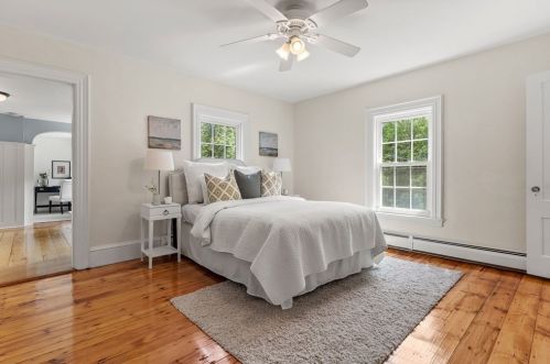 77 Forest St, Middleton MA  01949-2014 exterior