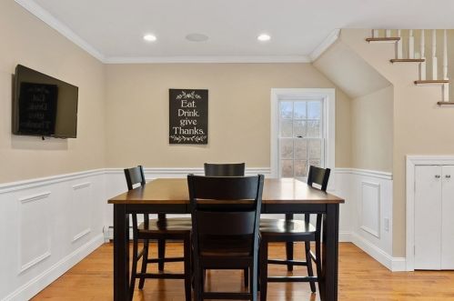 37 Main St, Petersham MA 01366-9502 exterior