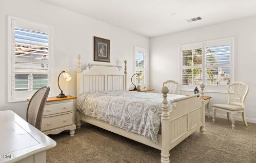 871 Coronado Cir, Santa Paula CA  93060-1666 exterior