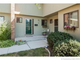 36 Chestnut Ct, Cromwell, CT 06416-1782
