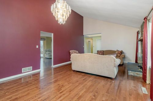 9613 Tyler St, Crown Point IN 46307-2489 exterior