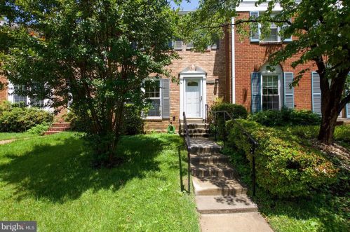 9453 Cloverdale Ct, Springfield, VA 22015-3458