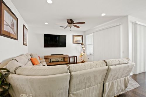 14389 Penn Foster St, Chino CA  91710-1368 exterior