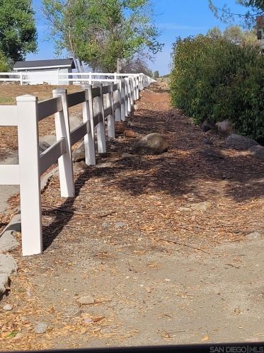 2435 Deland Dr, Alpine CA  91901-3192 exterior