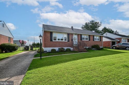 2206 Nicholby Dr, Wilmington, DE 19808-4233