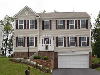 408 Colt Cir, Clinton, PA 15026-1764