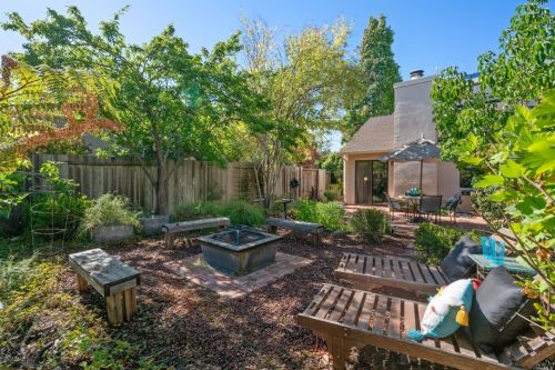 580 Willow Ct, Benicia CA  94510-1447 exterior