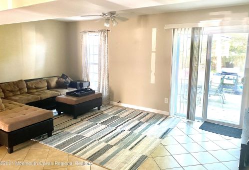 3 Kim Ct, Jackson Twp, NJ 08527-2360
