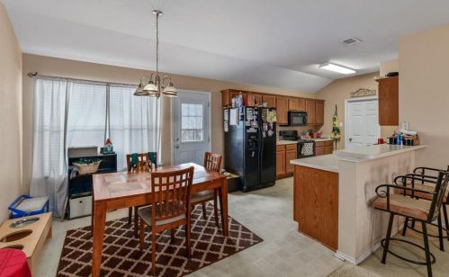 517 Pace Dr, Denton TX  76209-4737 exterior