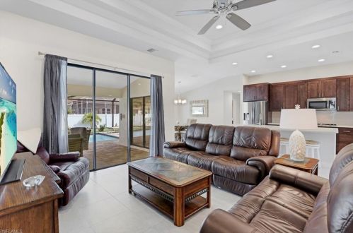 2737 25th St, Cape Coral, FL 33914-3816