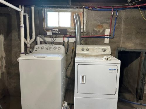 13 Spruce Rd, Middletown NY  10940-7523 exterior