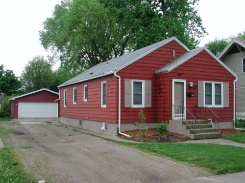 934 5th St, Spencer, IA 51301-5027
