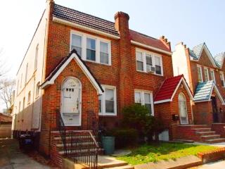 1546 29th St, Brooklyn, NY 11229-1898