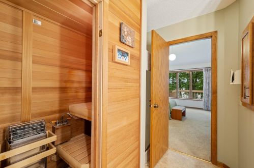 1875 County Rd F, Saint Paul MN 55110-3843 exterior