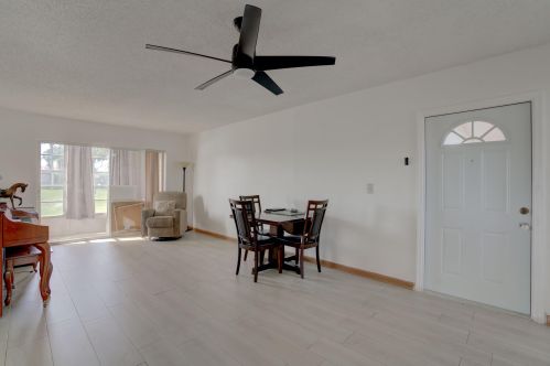 124 Lake Dora Dr, West Palm Beach, FL 33411-2350