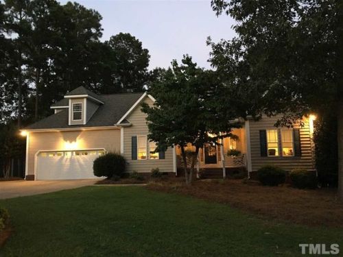 134 Supreme Dr, Lillington, NC 27546-5886