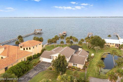 3616 Indian Riv Dr, Cocoa FL 32926-8705 exterior