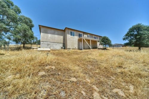 3017 Hartvickson Ln, Valley Springs CA  95252-9534 exterior