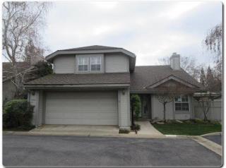9164 Stoneridge Ln, Fresno, CA 93720-1245