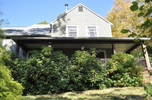 374 Park Rd, Waterbury, CT 06708-2343