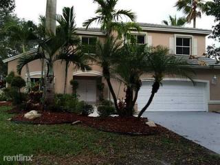 1967 94th Ave, Hollywood FL  33025-4744 exterior