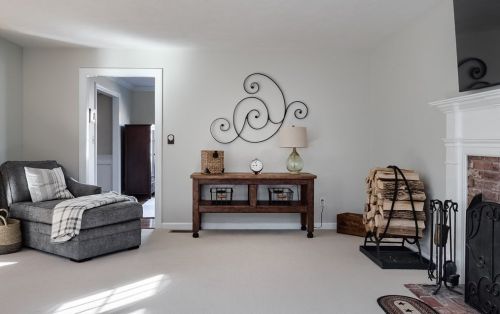 9 Kemble Dr, Shrewsbury MA 01545-1690 exterior