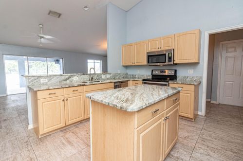 2514 30th St, Cape Coral, FL 33914-4736
