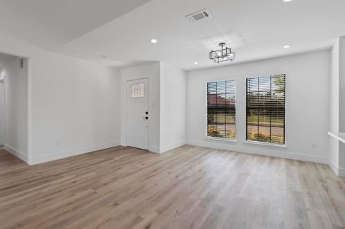1653 Belltower Dr, Lewisville TX  75067-3202 exterior