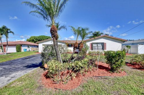 1135 25th Ave, Boynton Beach, FL 33426-7420