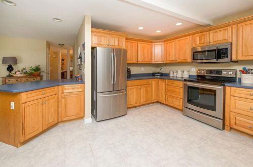 15 Coventry Ln, Salem NH 03079-1369 exterior