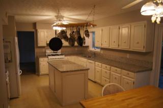 7690 Strathmoore Rd, Dublin, OH 43016-8226