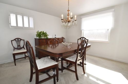 584 Bigelow St, Pittsburgh PA  15207-1272 exterior